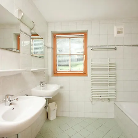 Detached Chalet A Short Walk From The Ski Bus With Connections To The Wildkogel And Zillertal Arena Σπίτι διακοπών *