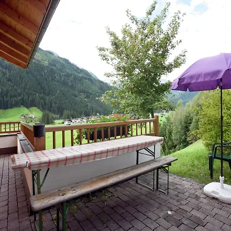 Σπίτι διακοπών Detached Chalet A Short Walk From The Ski Bus With Connections To The Wildkogel And Zillertal Arena