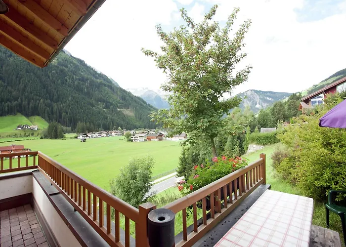 In Koenigsleiten Near Bus & Pool בקתה